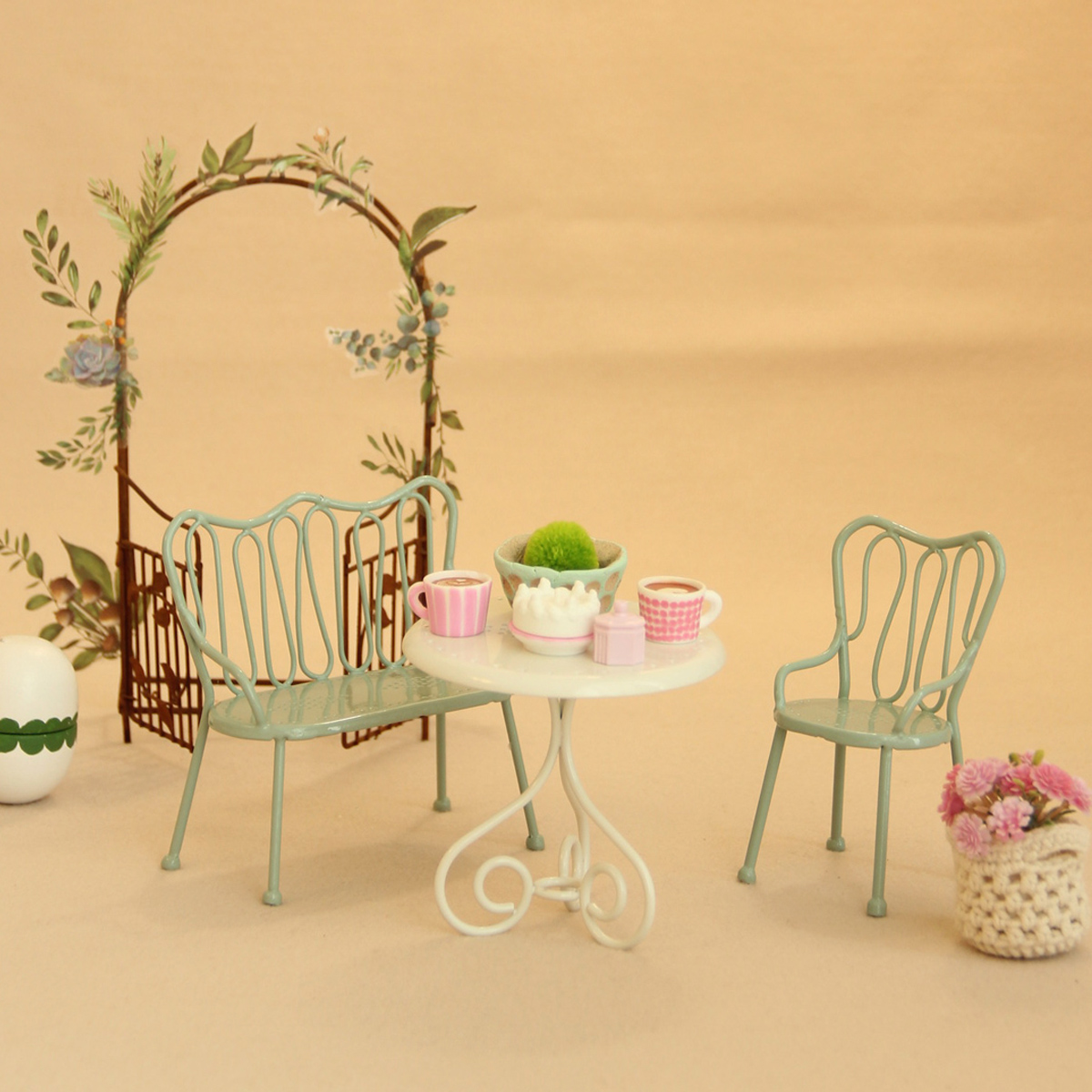 1:8/1:12 Miniatur-Eisentisch-  – Outdoor Furniture Hotel Bewertung und Preis